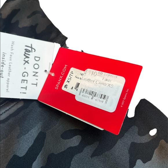 NWT - Spanx Faux Leather Camo Leggings - size XS - Picture 4 of 8